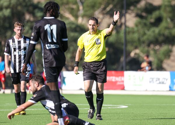 Referee