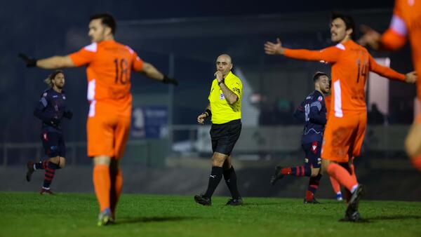 Referee