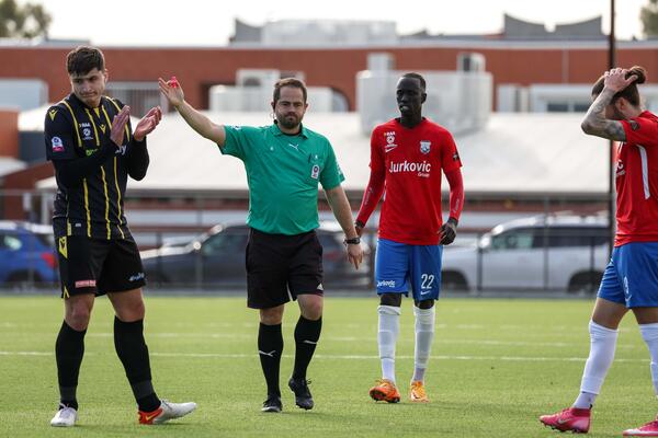 Referee