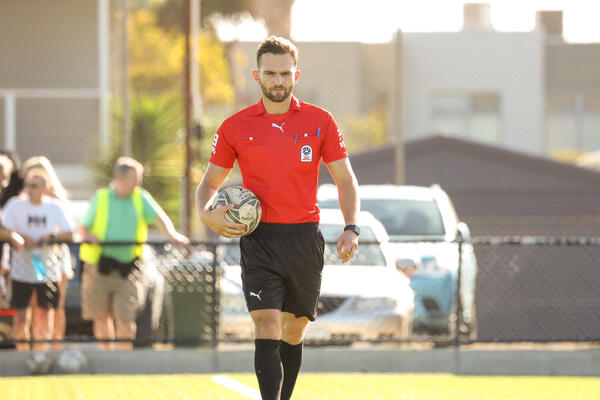Referee