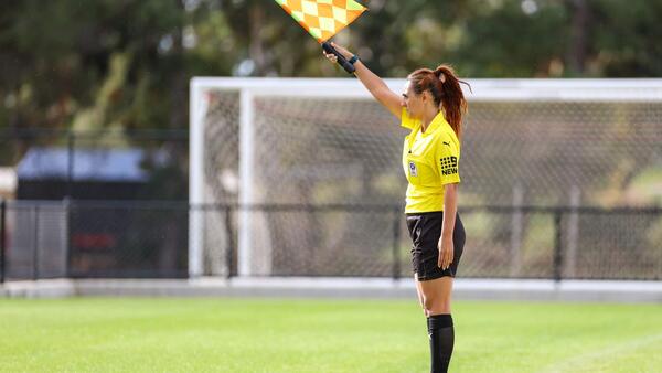 referee