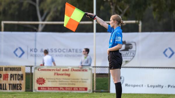 referee