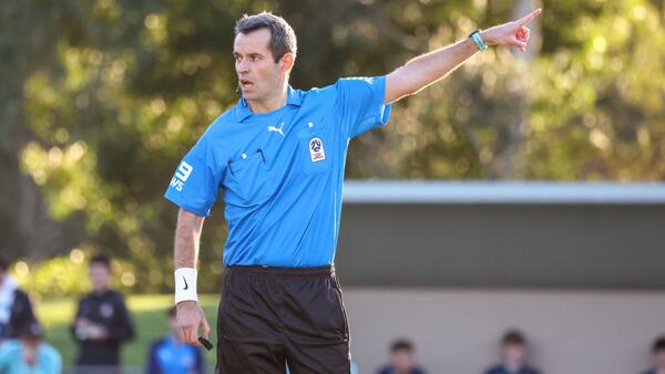 referee