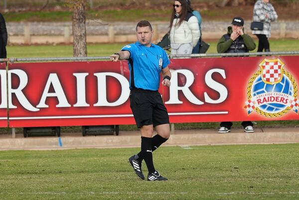 Referee