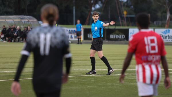 Referee